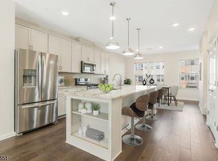 17 Gala Ct, Livingston Twp., NJ 07039