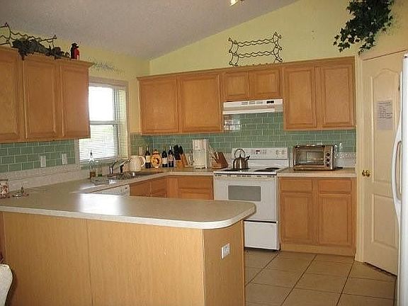 3rd image of 9338 Meadow Crest Ln