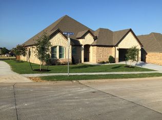 328 Windy Glen Dr, Decatur, TX 76234