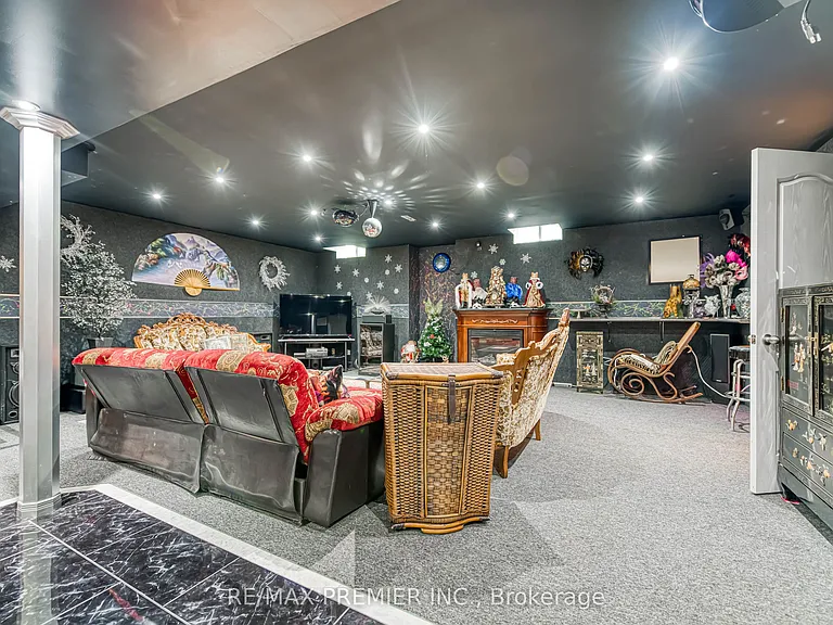 1 Johnswood Cres #BASEMENT — Photo 17
