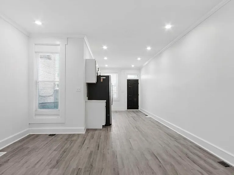 2582 Edmondson Ave — Photo 5