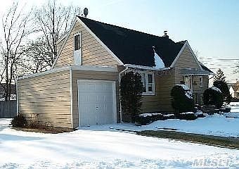 1st image of 7 Burton Ln