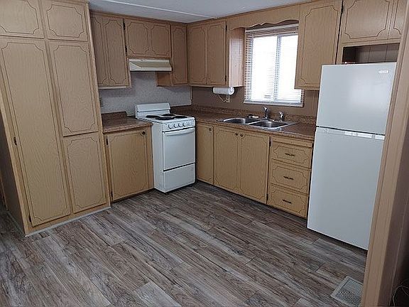 3rd image of 16005 N 32nd St Lot 43