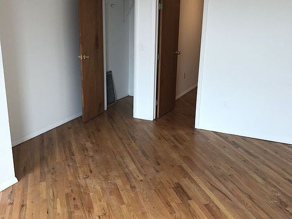 5th image of 104 President St APT 4R