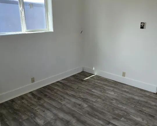 3rd image of 117 Main St