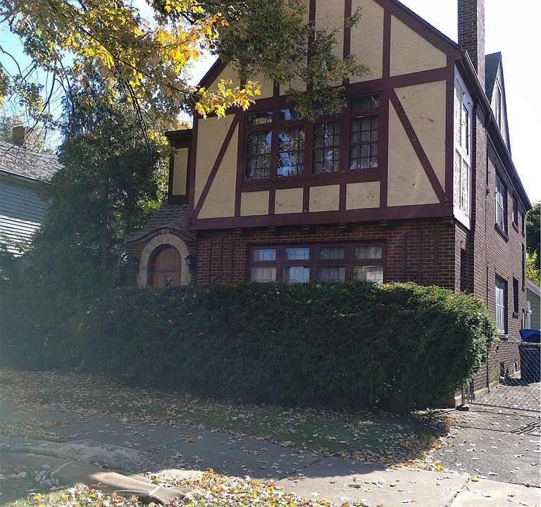 1st image of 1011 Cleveland Ave