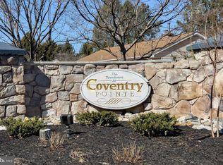 904 Coventry Pointe Ln, Pottstown, PA 19465