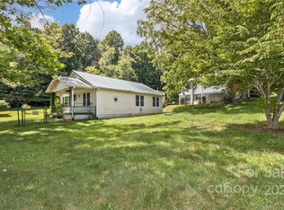 120 Beaverdam Loop Rd, Candler, NC 28715