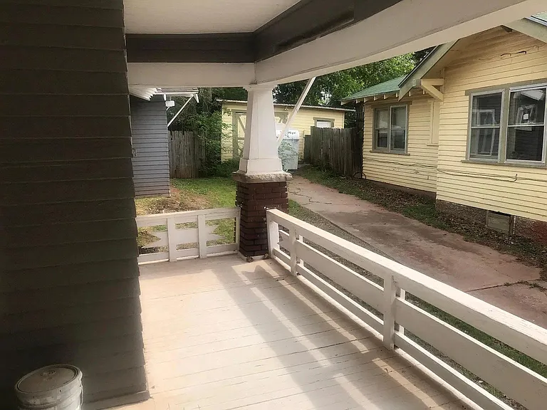 710 NW 24th St — Photo 2