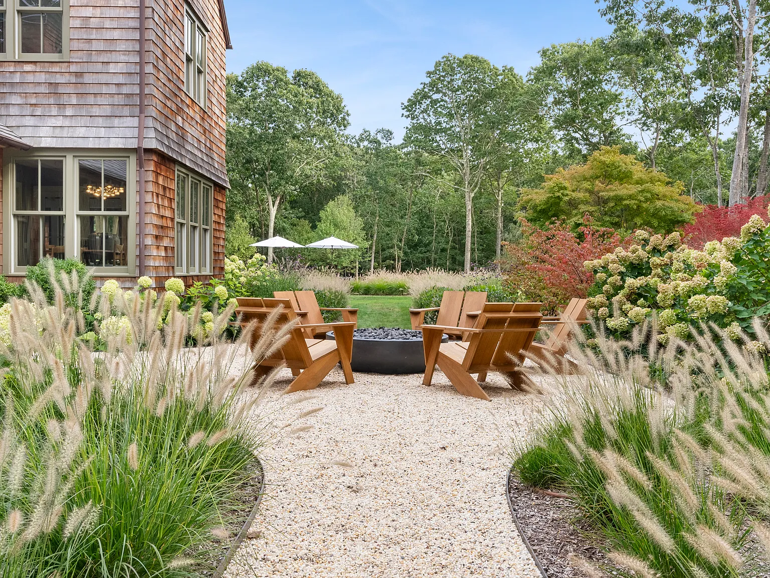 Exceptional Design In Sagaponack — Photo 2