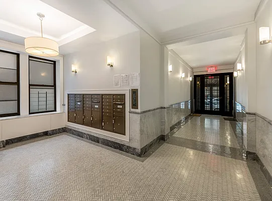 Rented by Compass | media 55