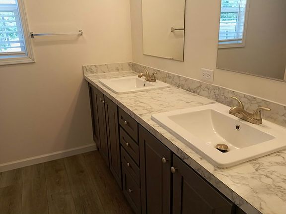 4th image of 10201 W Beaver St #44