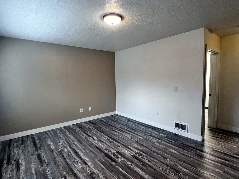 940 NW 7th Ave #10 — Photo 11