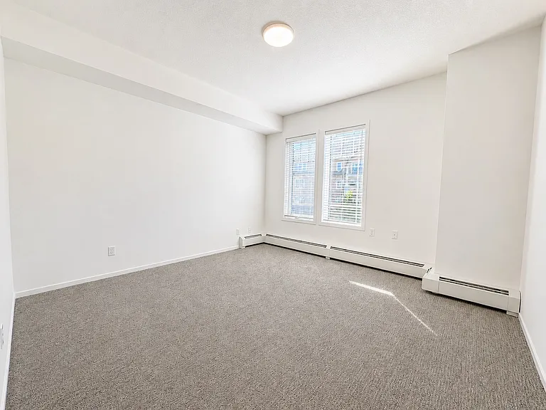 140 Mahogany St S #111 — Photo 8