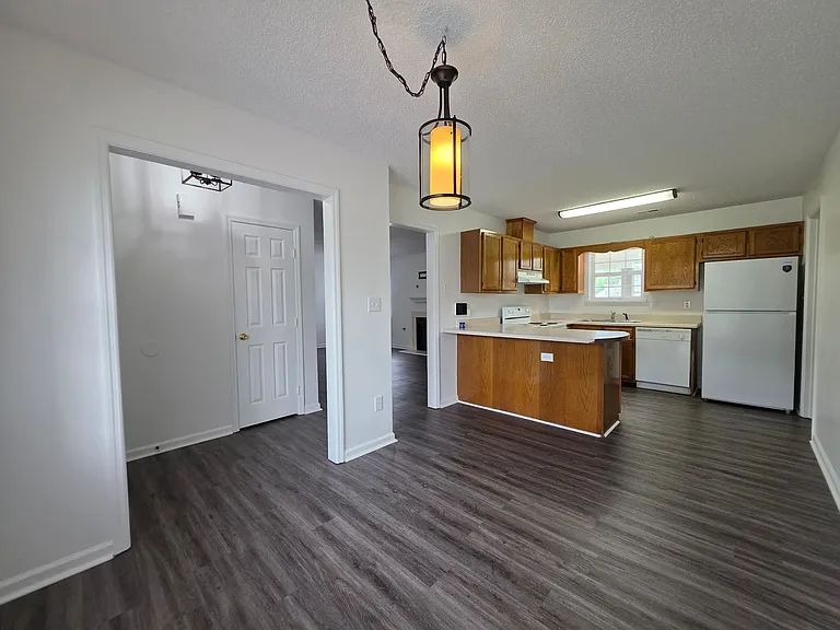 144 Horse Shoe Bnd — Photo 5