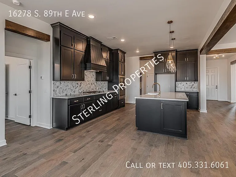 16278 S 89th East Ave — Photo 12