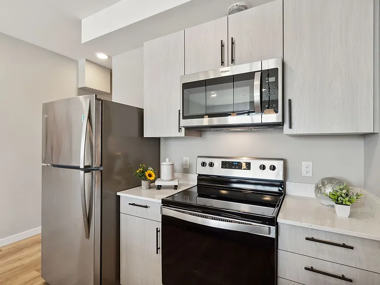 Divine Court Apartments — Photo 74