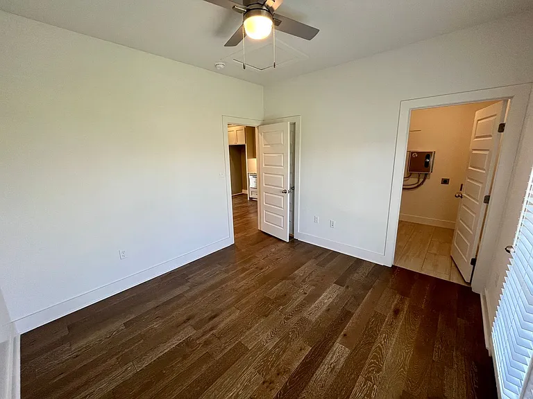 3850 W Somerville Ln — Photo 6