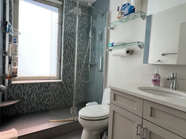 145 East 48th Street image 4 of 10