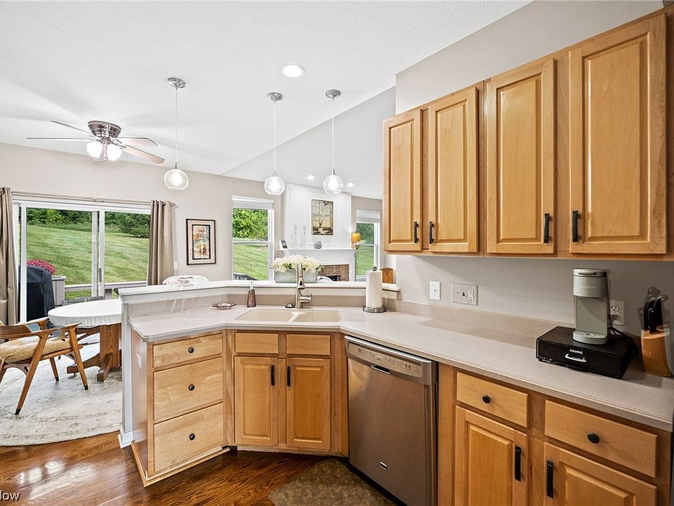 765 Auburn Lakes Dr, Chagrin Falls, OH 44023 Zillow