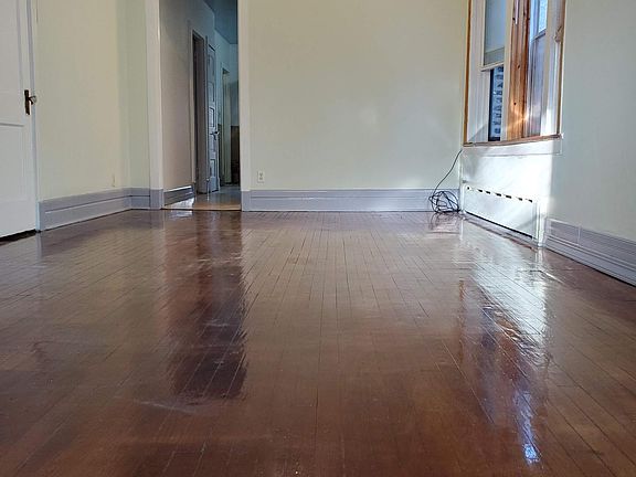 3rd image of 4721 N Monticello Ave #1