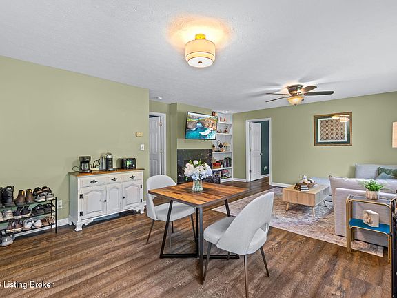 5th image of 400 Rosewood Ct