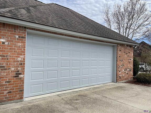 3rd image of 10833 Hillrose Ave