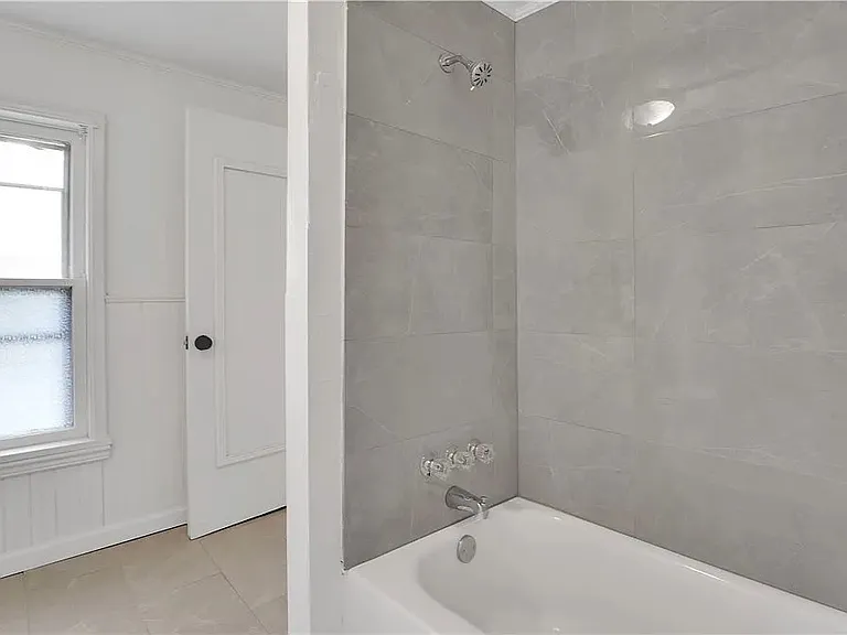 46 Caroline St — Photo 6