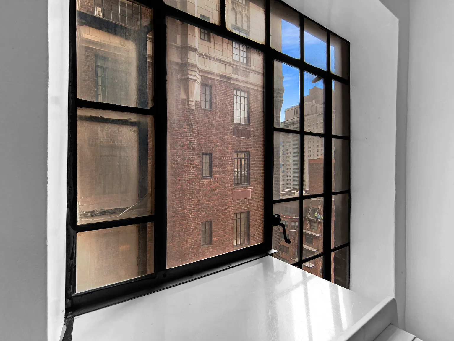 5 Tudor City Place — Photo 3