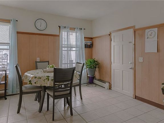 4th image of 27 Gillen St