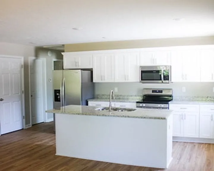 213 Bundrum Dr NW — Photo 2