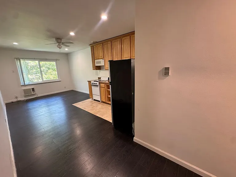 11720 Bellagio Rd — Photo 6