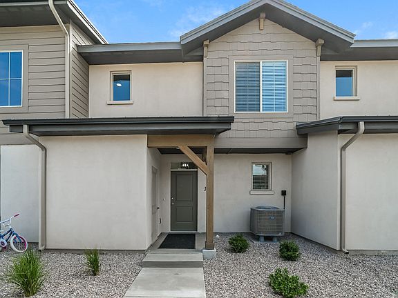 Front Photo 8 Plex
