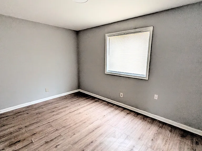 4855 College St #11 — Photo 7