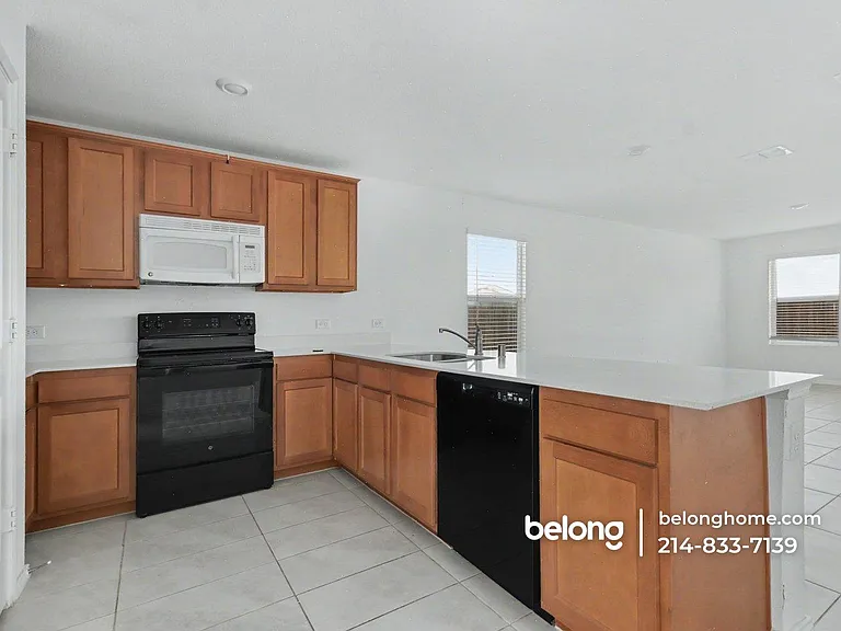 143 Plumcove Dr — Photo 7