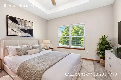 1.5 Story Reverse Ranch style Duplex #23509 — Photo 4