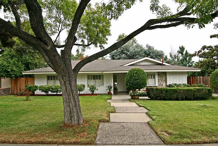 1st image of 512 Bowling Green Dr