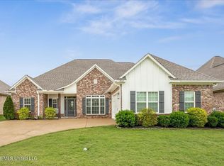 2868 Liam Ln, Nesbit, MS 38651