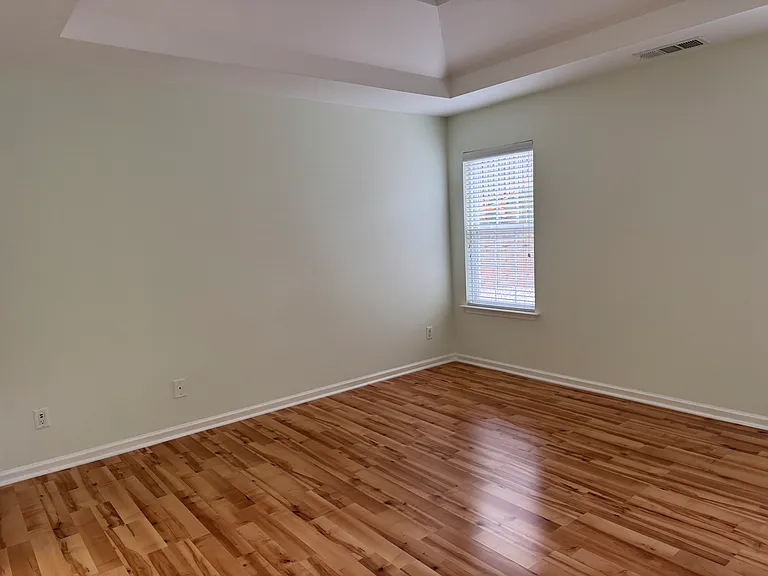 136 Madelia Pl — Photo 24
