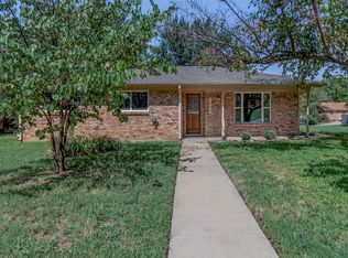 1009 Irwin Dr, Hurst, TX 76053