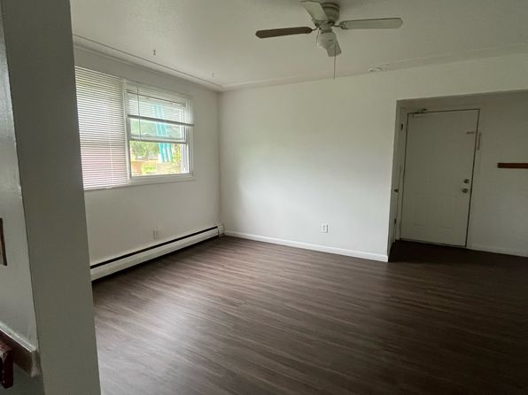 5820 2 1/2 St NE APT 1