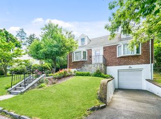 2 Winthrop Ave, Yonkers, NY 10710