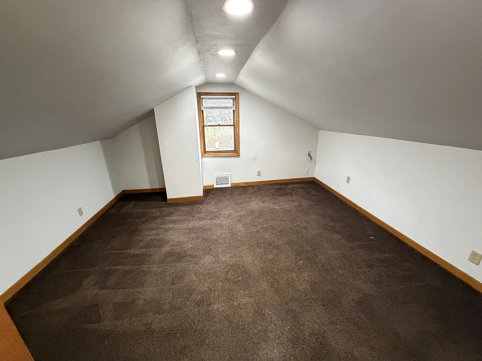 2214 Forest View Road - 1 — Photo 3