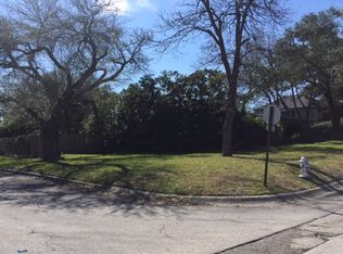 524 Morningside Dr, Terrell Hills, TX 78209