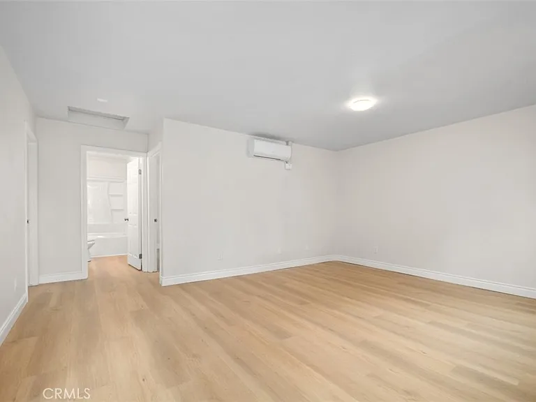 1009N N Parton St — Photo 10