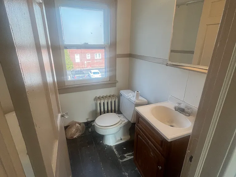 281 S Franklin St #8 — Photo 8