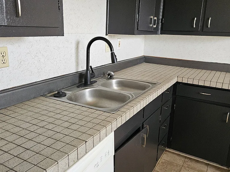 102 E Avenue A #7 — Photo 10