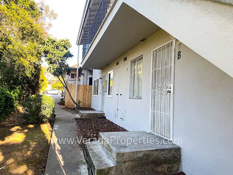 3832 Albatross St #B — Photo 26