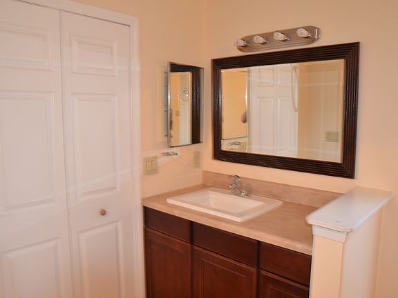 4th image of 5913 White Egret Ln