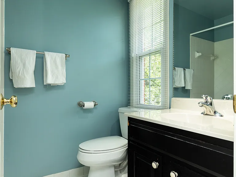 8809 Saunders Ln — Photo 11